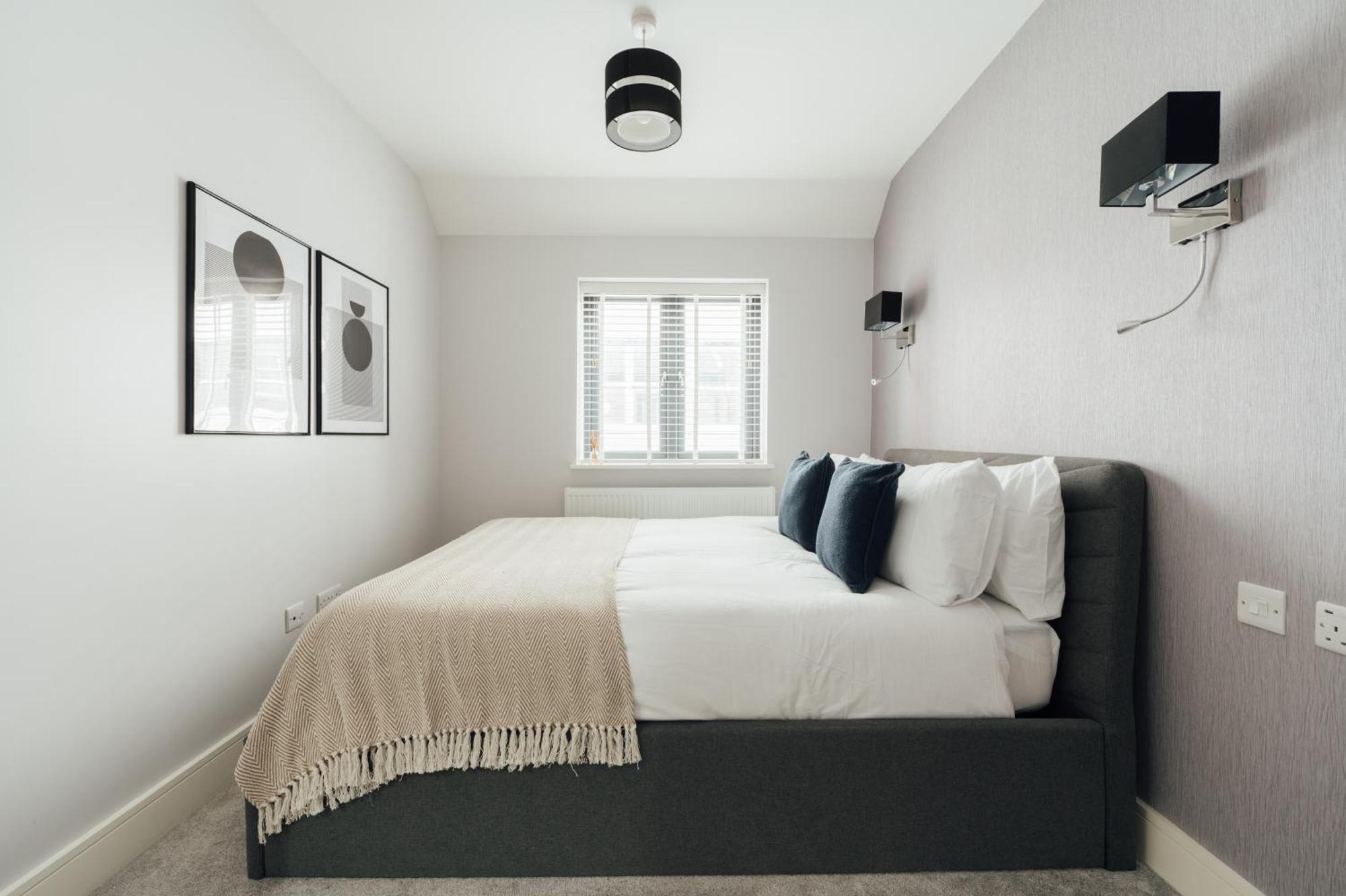 Inviting 2 Bedroom House In דורקינג מראה חיצוני תמונה